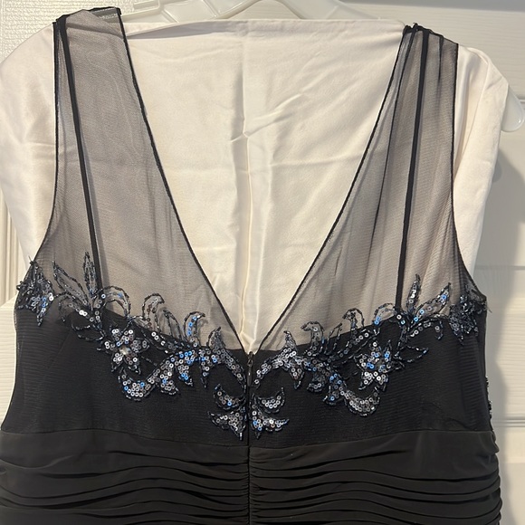 Cachet - Navy colored - formal dress with beads and sequins - Picture 5 of 7